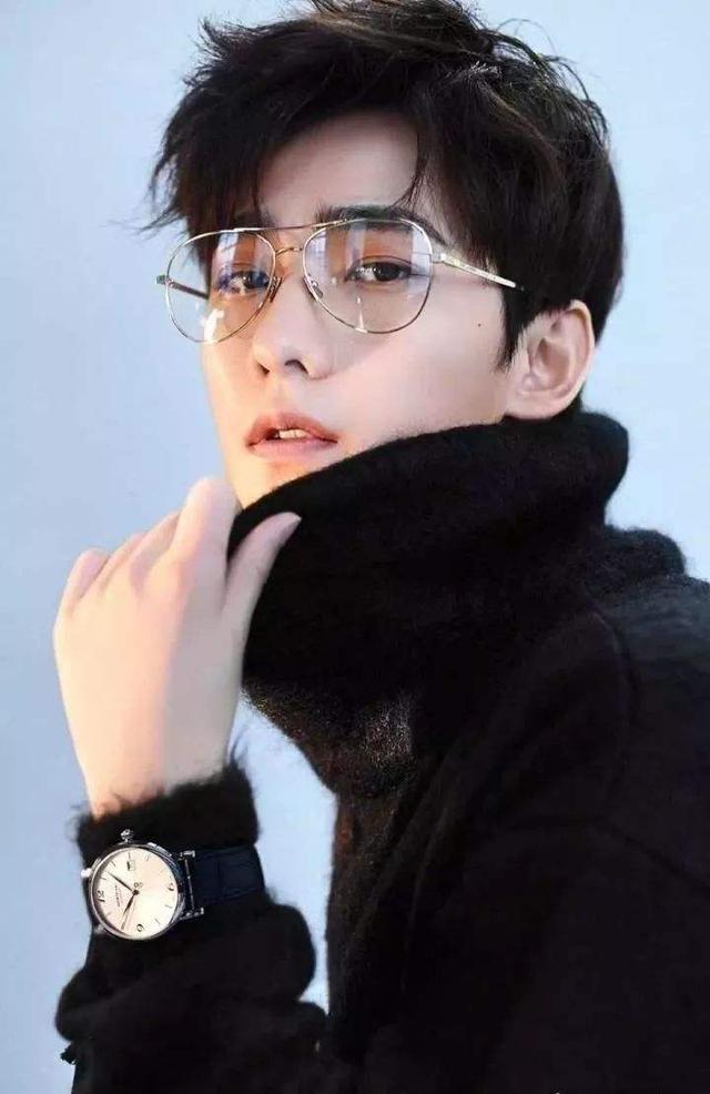 学霸男明星的心灵与自然的奇妙之旅