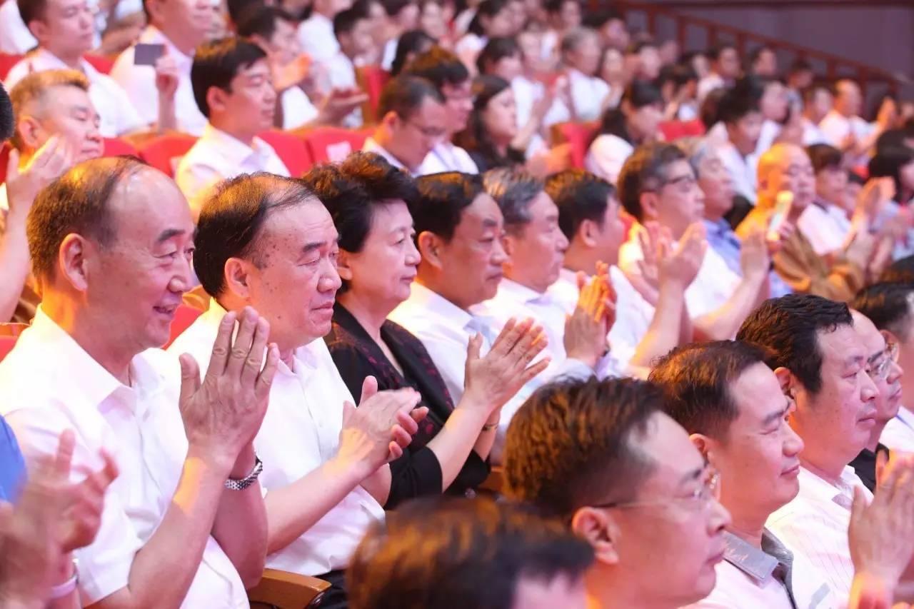 段喜中探索前沿科技与人文精神的融合新动态
