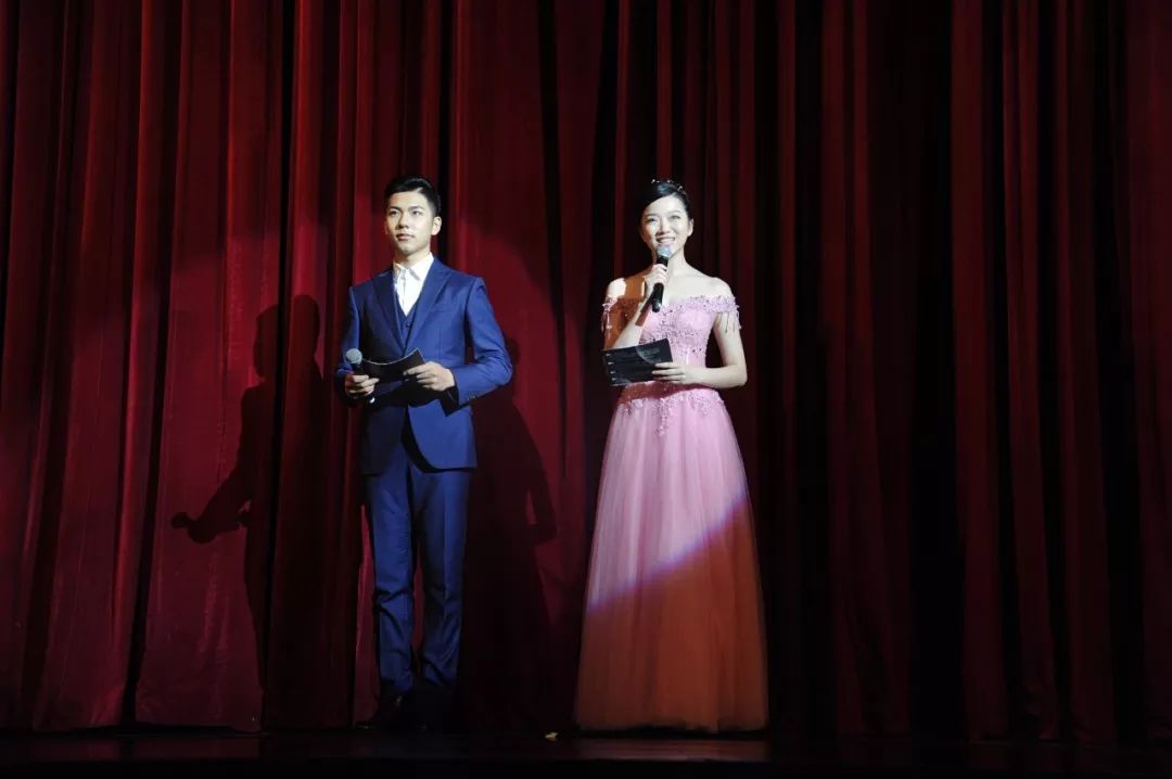 演员赵佳，星光璀璨，演绎无限魅力之路