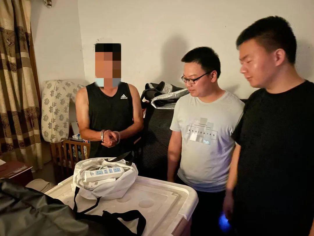 最新偷窥宾馆，与自然美景的浪漫邂逅之旅